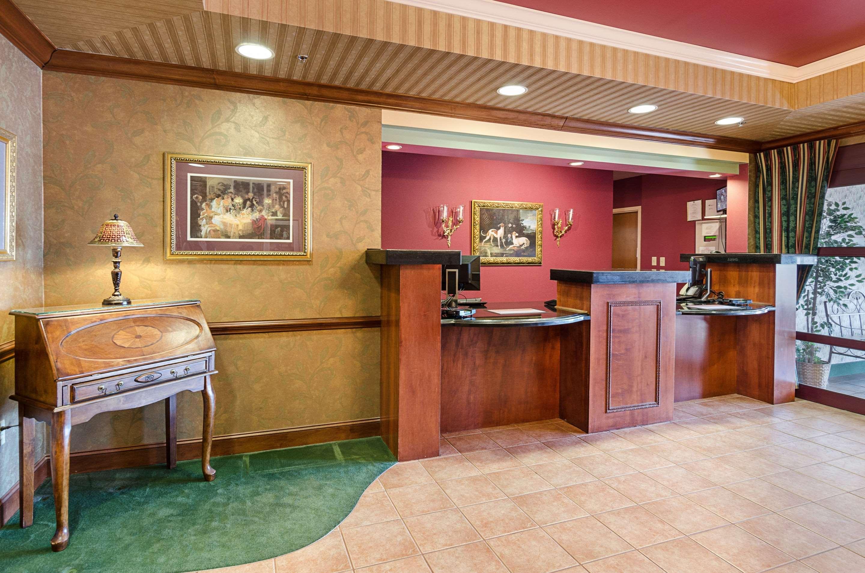 Mainstay Suites Airport Roanoke Exterior photo
